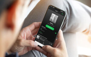 spotify şarkı yükleme ekleme müzikonair